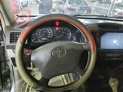 تۆیۆتا لاندكروزر پرادۆ